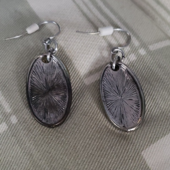 Earrings - Picture 2 of 2